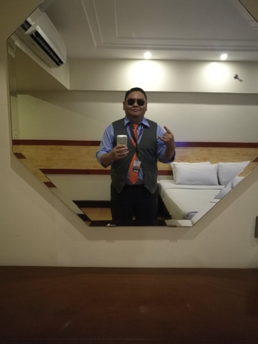 degeneratejon's tweet photo. #MODCon2017 #ExtendTheMovement #Solaire Let's get it on! https://t.co/zIhaZudjXV