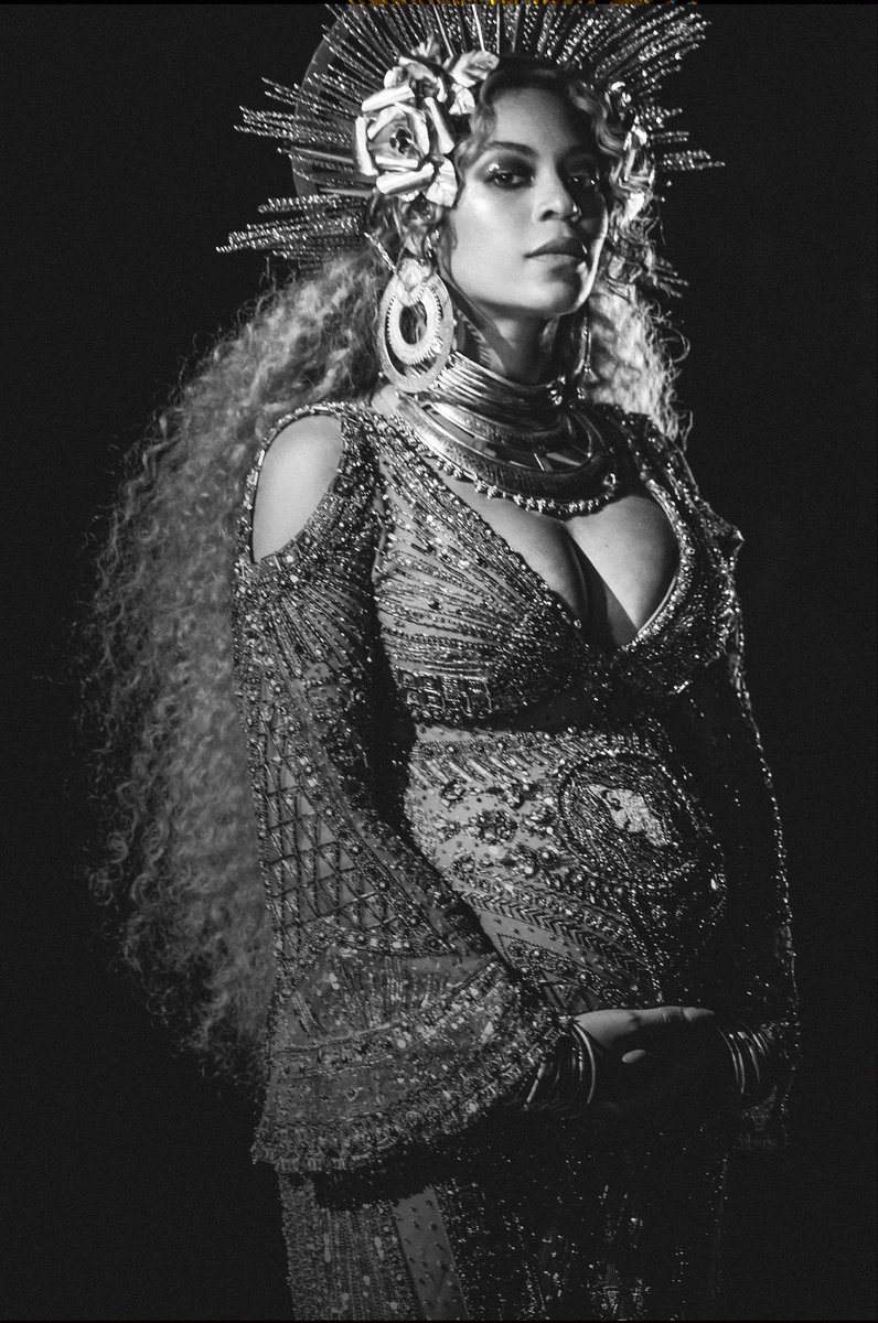 AinoaBlue's tweet photo. Happy birthday QUEEN (yes it has to be capitalized)
I hope you have an amazing day I love you #foreverinformation #happybeyday 🐝 https://t.co/iXvlxbf8e2