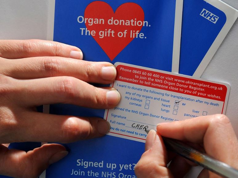 Families urged to talk on #organdonationweek with 'hundreds dying unnecessarily' on waiting list itv.com/news/2017-09-0…