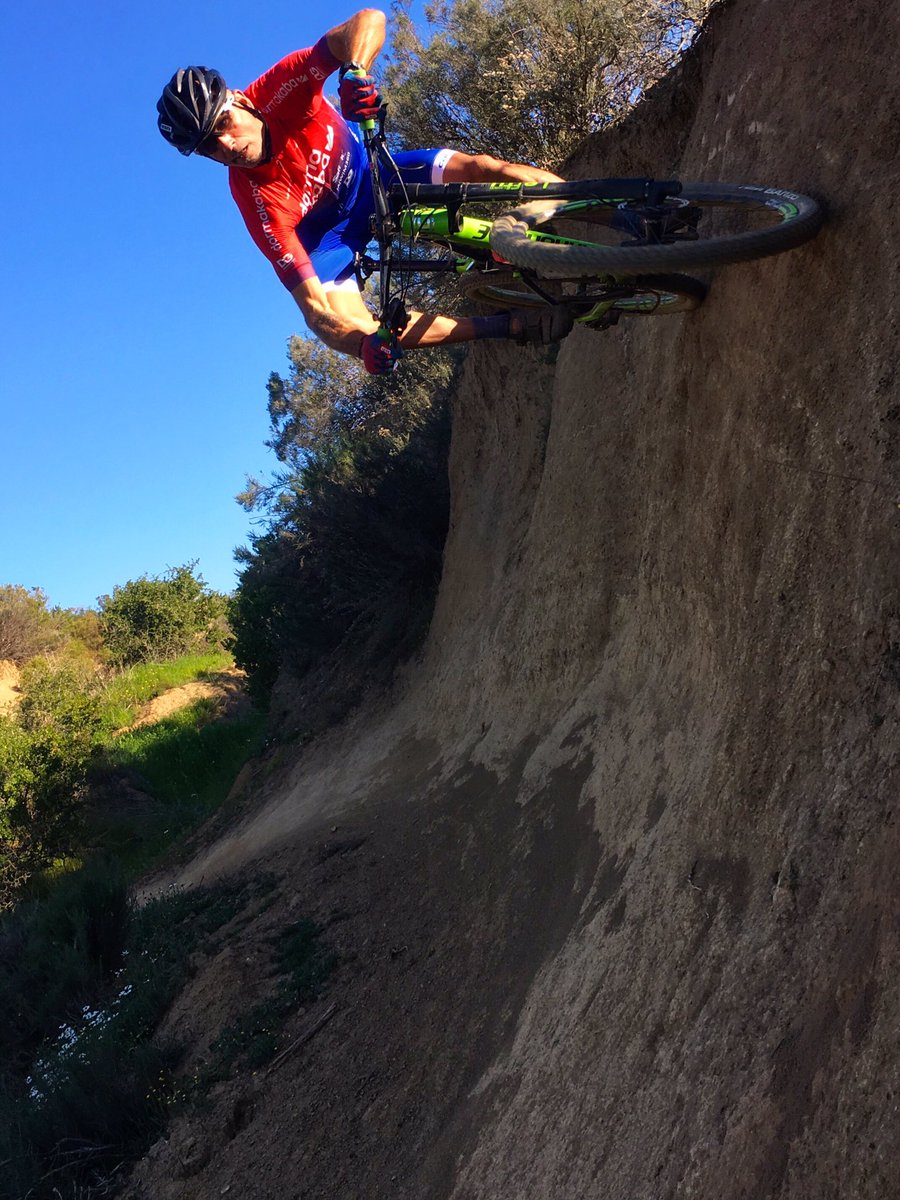 Super fun #WallRideSession #ChallengingGravity  #LovingMyScalpel @team_dormakaba_sa <a href="/cannondaleza/">Cannondale SA</a> <a href="/thebrandstable/">TheBrandStable</a>