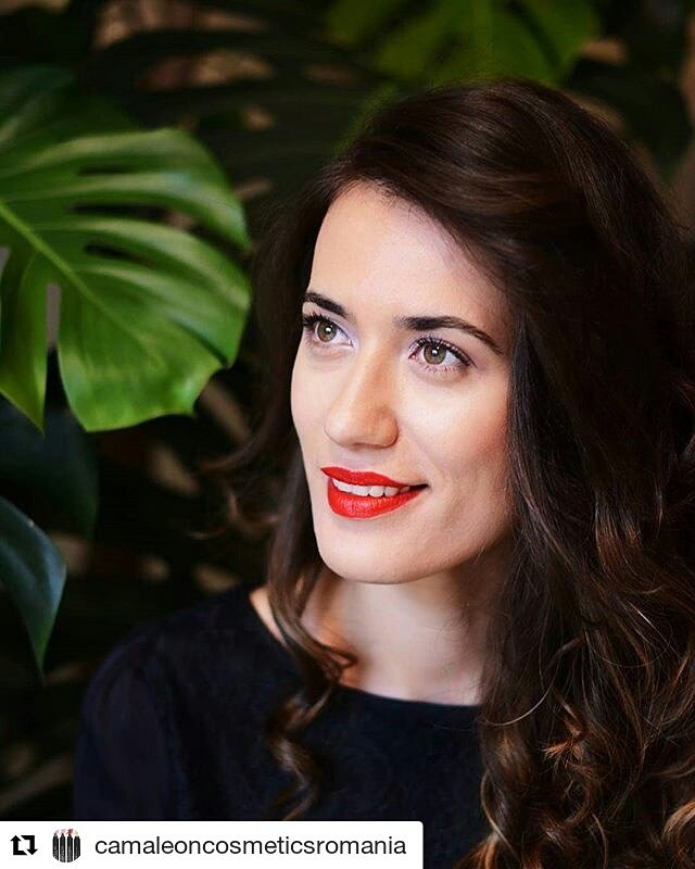 camaleon_spain's tweet photo. Bella imagen de una sonrisa que cautiva con labios Camaleon 😍 Feliz lunes! #magiccolourstick #camaleoncosmetics https://t.co/7AkOqE2i2q
