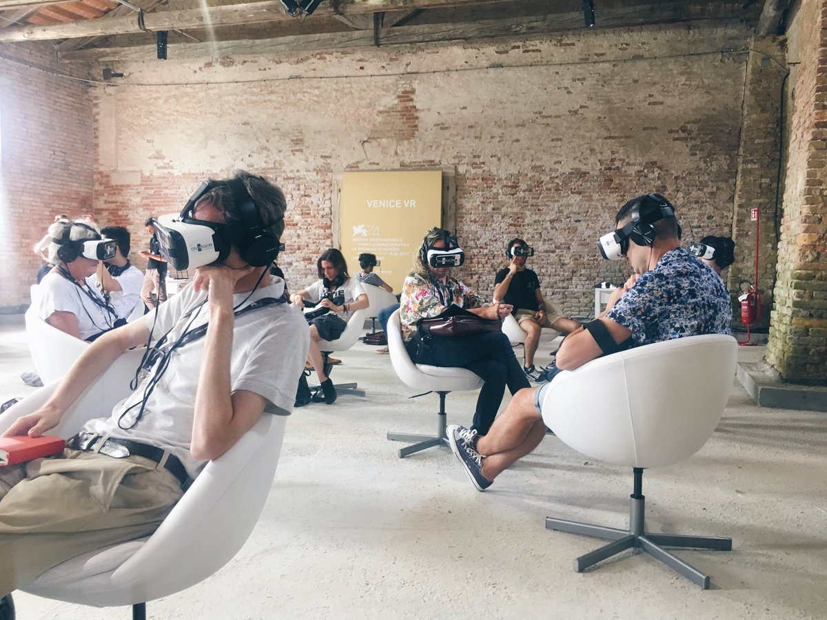 Share some photos about the VR show in #VeniceFilmFestival 😚