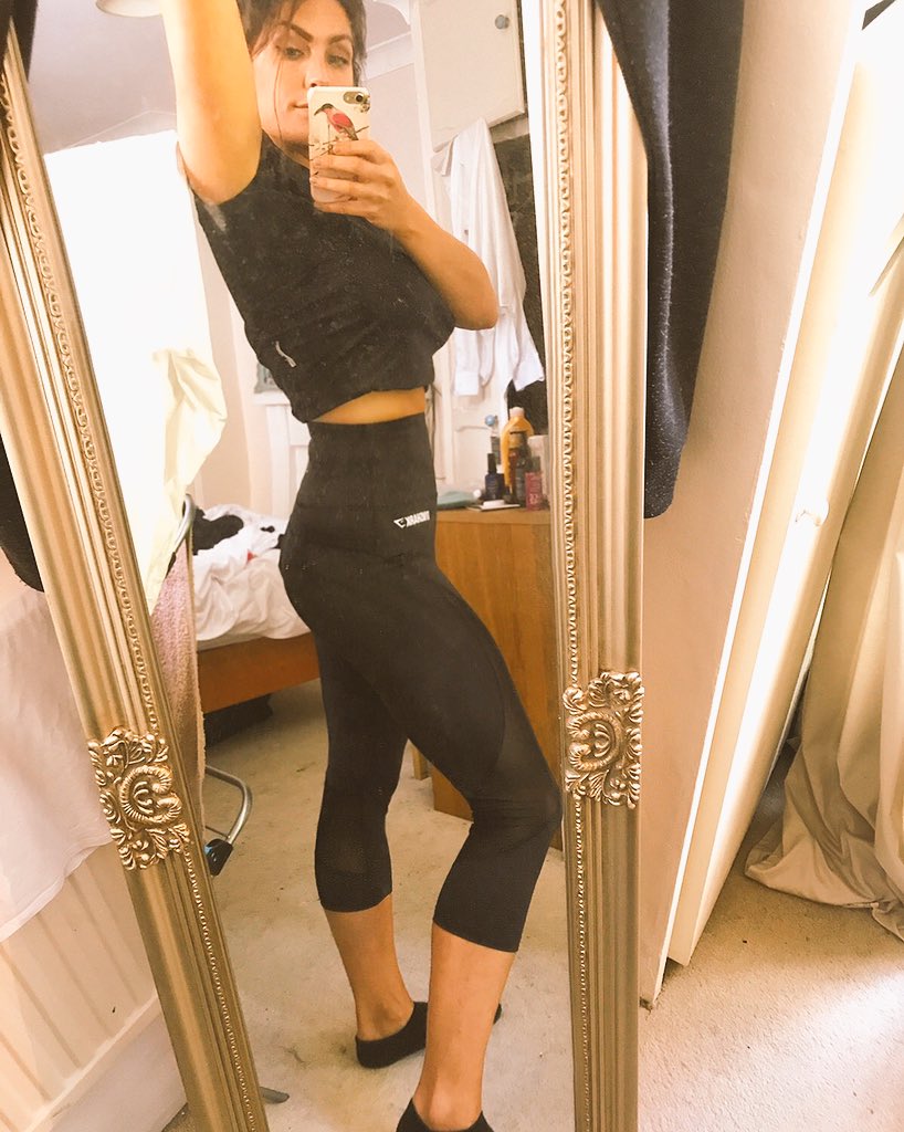 je_suis_claire's tweet photo. Day 1, week 1 🏋🏽♀️🚴🏽♀️🏃🏽♀️gotta start somewhere! #fitnessplan #fitnessjourney #newdiet #newbooty #HIIT #mob45 https://t.co/Rs3OxftcRR
