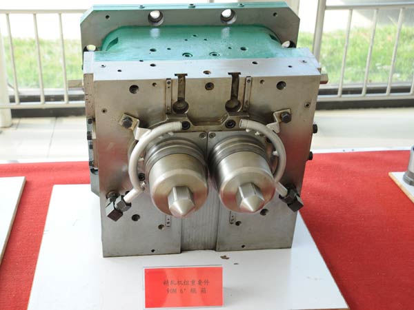 hotrollingmills's tweet photo. #RollerBox adapt carbon steel to make sure the intensity of case, use the annealing aging treatment to guarantee the stability of casting. https://t.co/N5KHSKLv6P