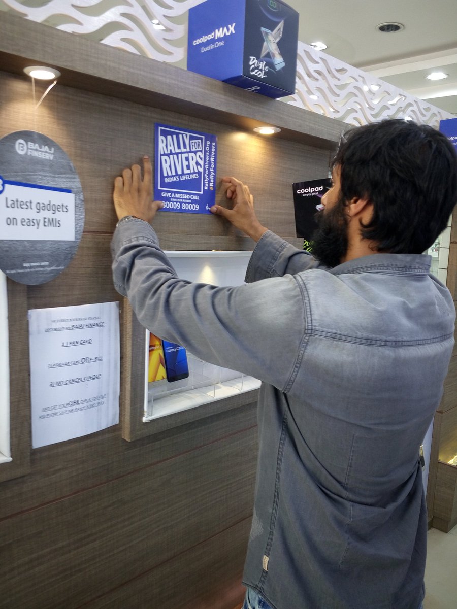 gaganpf's tweet photo. In ur home city,if people r nt aware then plz stand for your responsibility, if u consume water, plz #RallyforRivers #RallyForRiversKickoff https://t.co/SD748yqmDm