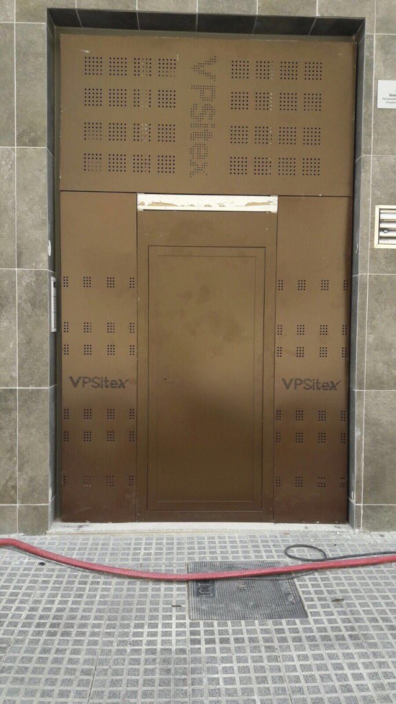 vpsitalia's tweet photo. #Vps blindatura palazzo Roma  #protezione #sicurezza https://t.co/qkUM1jmW0N