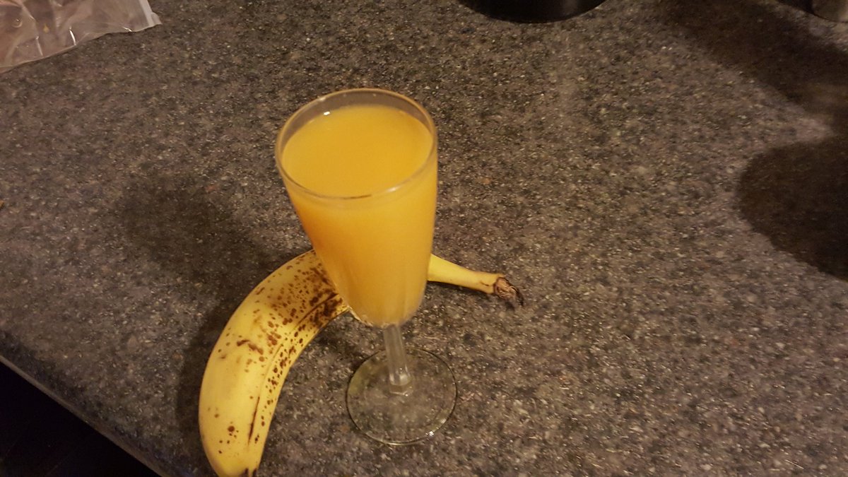 c00rslightdude's tweet photo. #fox29goodday yup good day minosas and bananas https://t.co/fIWWE9dIp8