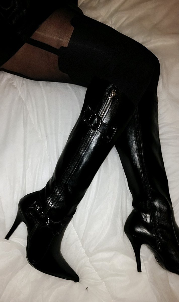 Jane In Nylons 💋 55k tweet media