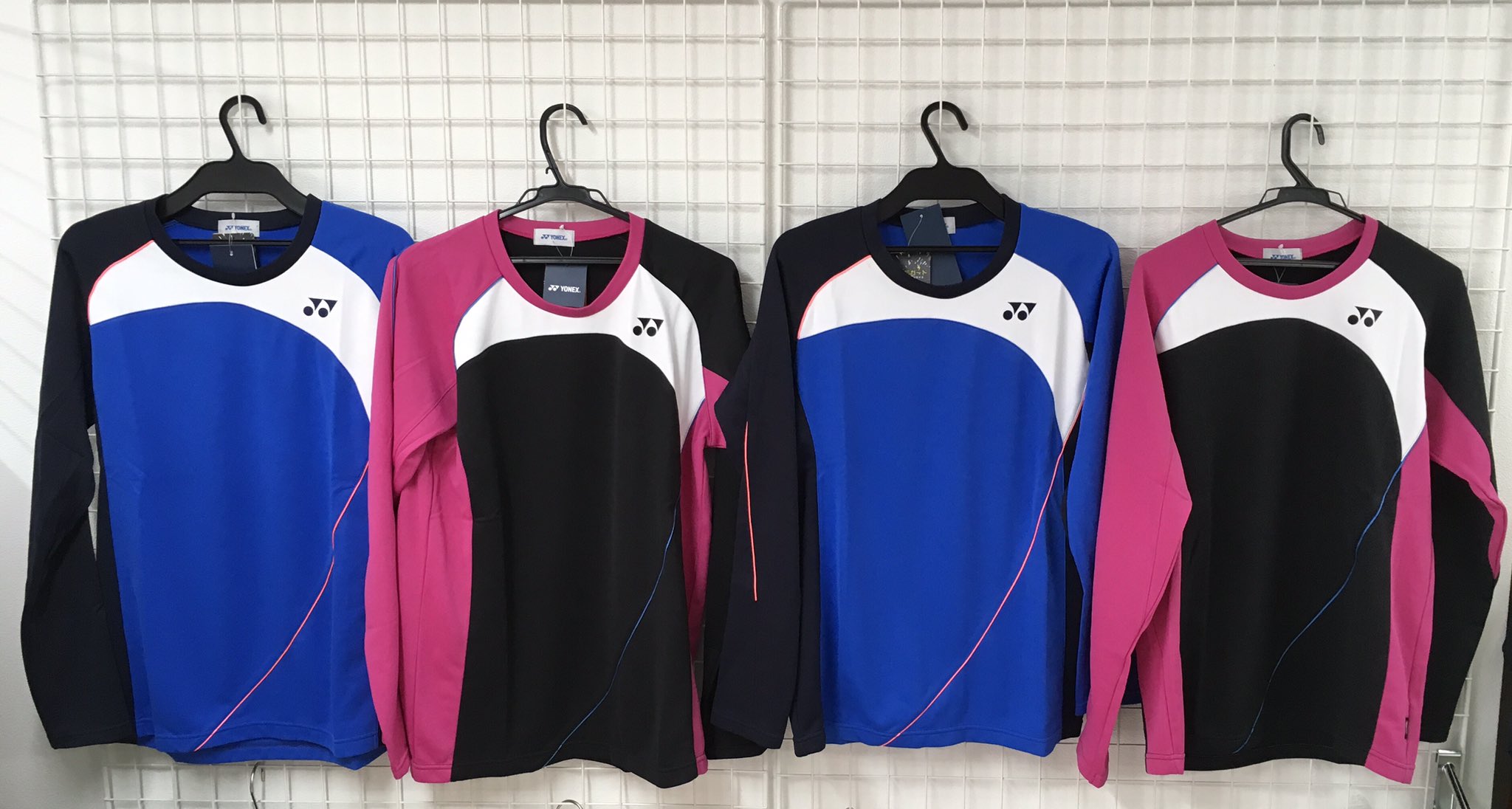 タナカスポーツ Auf Twitter 新作入荷しました ミズノからテニスシューズとヨネックスからライトトレーナーが入荷 かっこいいデザインで足元もウェアも会場で目立ちますね 試し履きや試着もできます ぜひ店頭にお越しください T Co 5muw4ab9j2