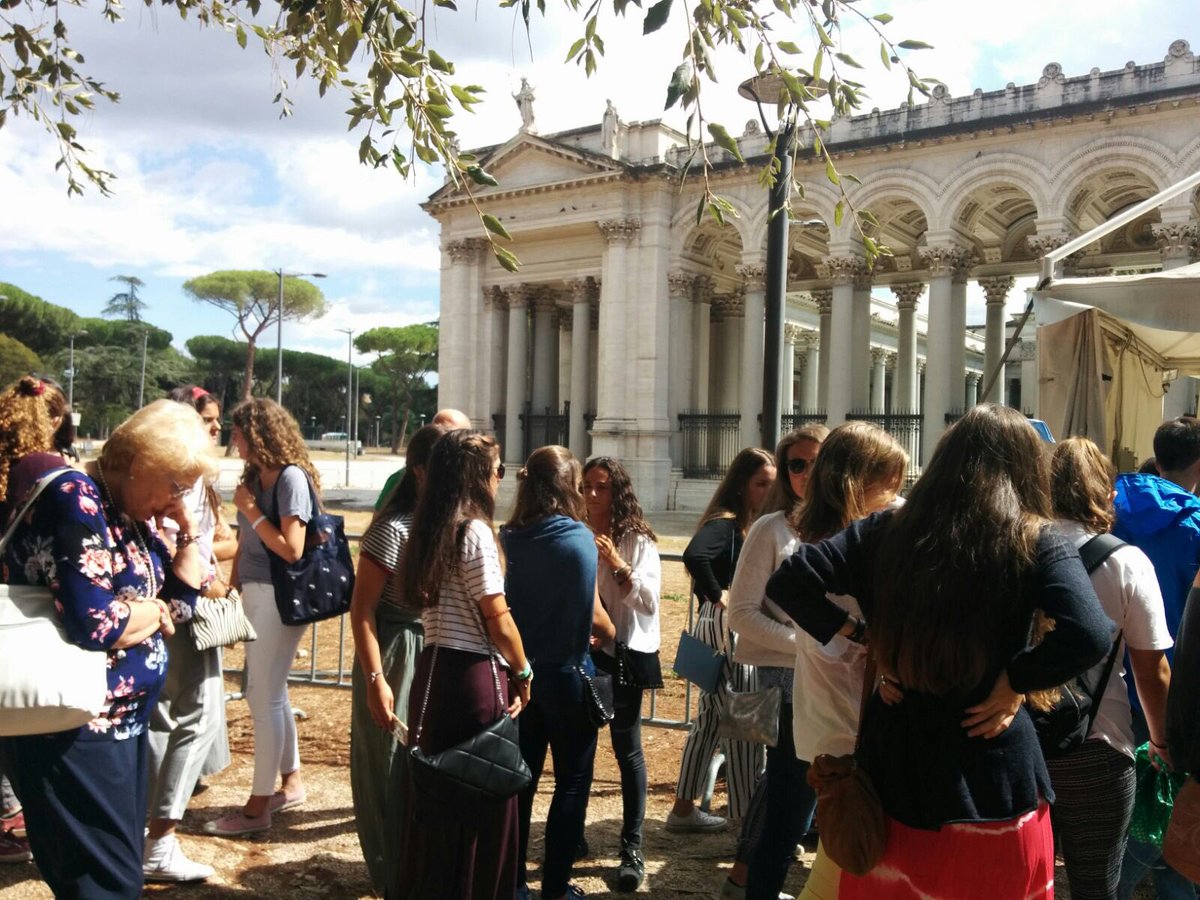 epsfernando's tweet photo. Italia 2: las Catacumbas y San Pablo Extramuros. En la vivienda de Calasanz y eucaristía todos juntos, en la celebración de los 400 años. https://t.co/7M8rEhbglI