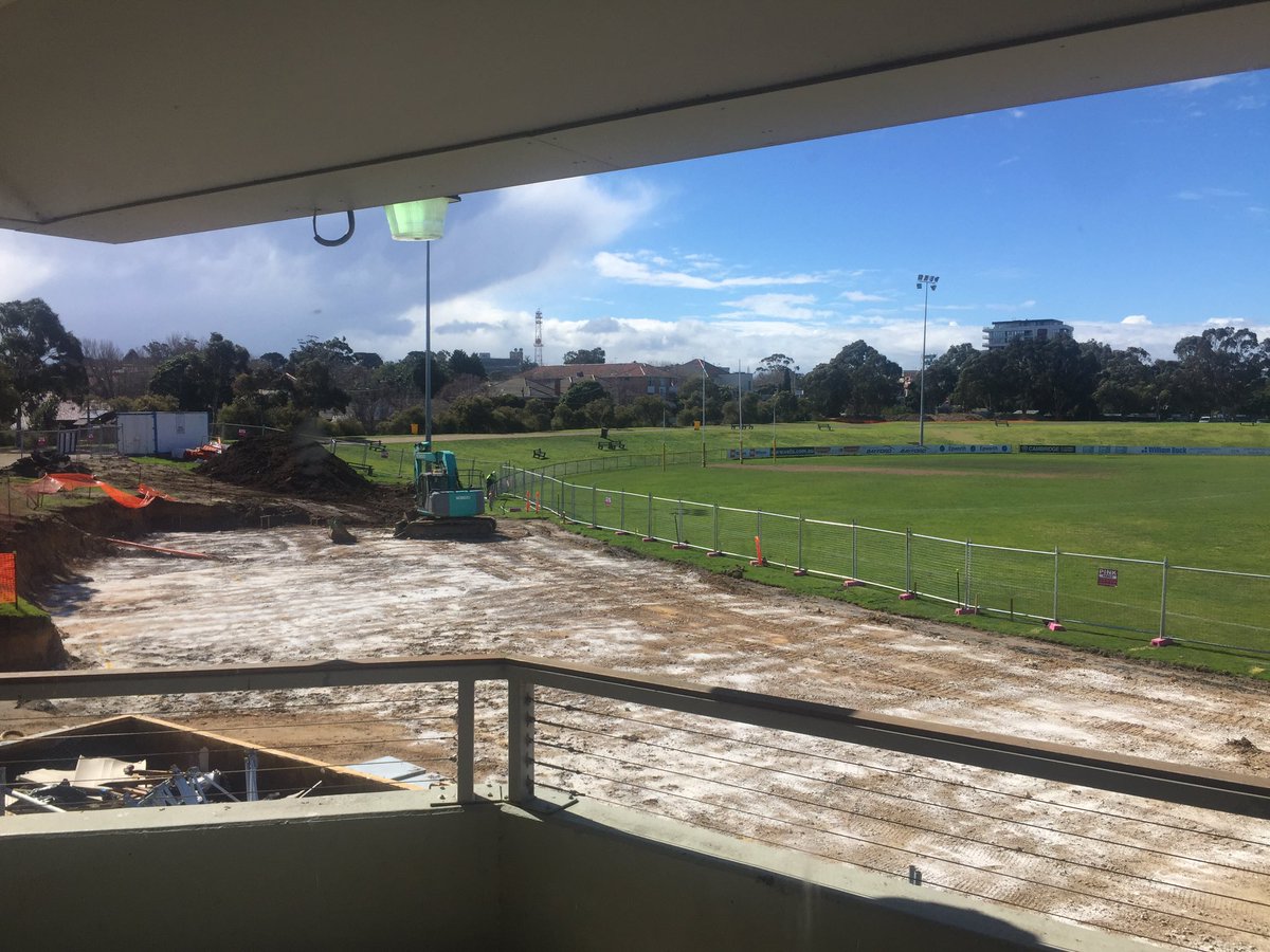 Rick_Bell17's tweet photo. Nice to see the progress on the Elsternwick Park redevelopment today. @VAFA_HQ https://t.co/9BId7MAJWI