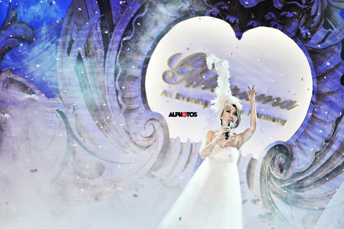 alankllim's tweet photo. The photo that kick start my photography journey. @MayleneYong performs on stage. #glitterama #photography #photographer #alanlim #music https://t.co/U4Q9UZPYe0