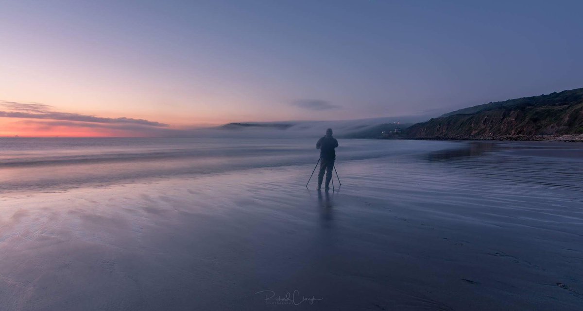 RichardClough1's tweet photo. Quick selfie from the mist inversion captured on Saturday morning #hpow #landscapephotography @manfrotto_uk @LEEFilters @SigmaImagingUK https://t.co/PK0z81c1hy
