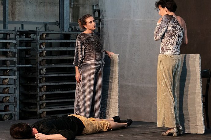 klpteatro's tweet photo. Il desiderio segreto dei @maniacidamore @mariobianchi13 @kronoteatro #lastseen #tcf17 @TeatridelSacro https://t.co/TmP2M2q6o6 https://t.co/T1COwiZy1j