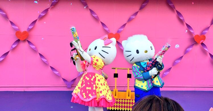 HaL629230's tweet photo. キティちゃんに頭ポンポン♡
#ユニバ
#ユニバーサルワンダーランド
#ribboncollection
#sanrio
#Hellokitty https://t.co/gcw26K1YSR