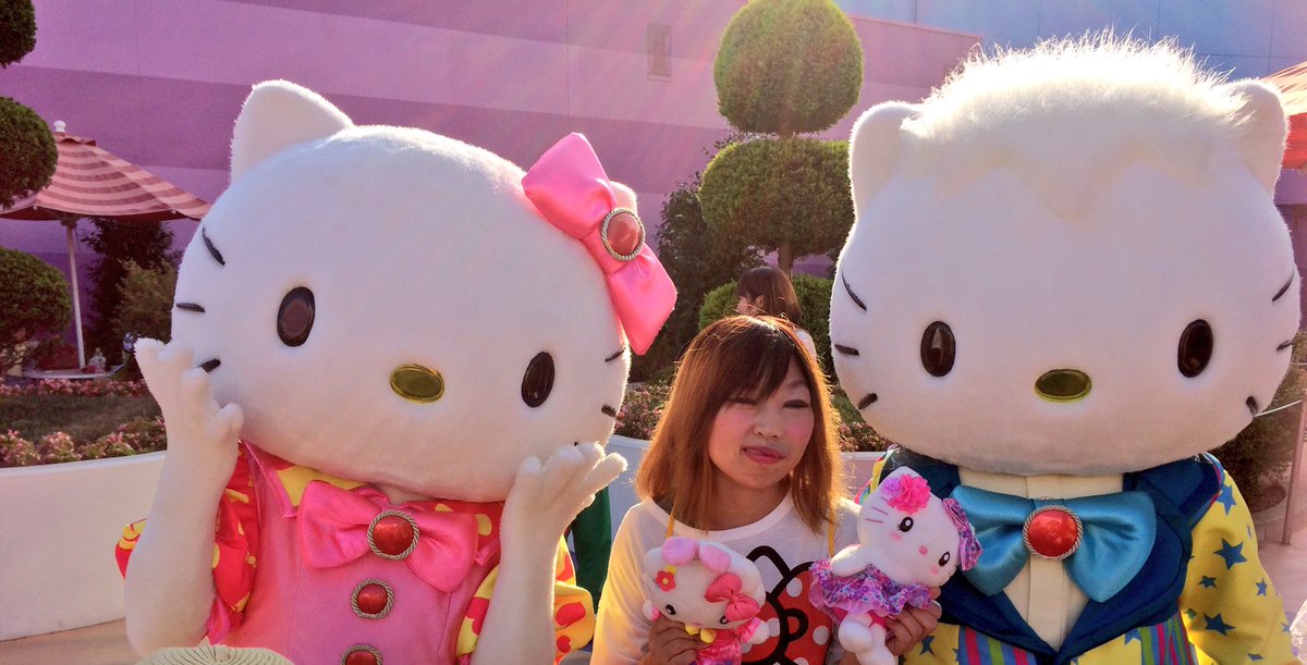HaL629230's tweet photo. キティちゃんに頭ポンポン♡
#ユニバ
#ユニバーサルワンダーランド
#ribboncollection
#sanrio
#Hellokitty https://t.co/gcw26K1YSR