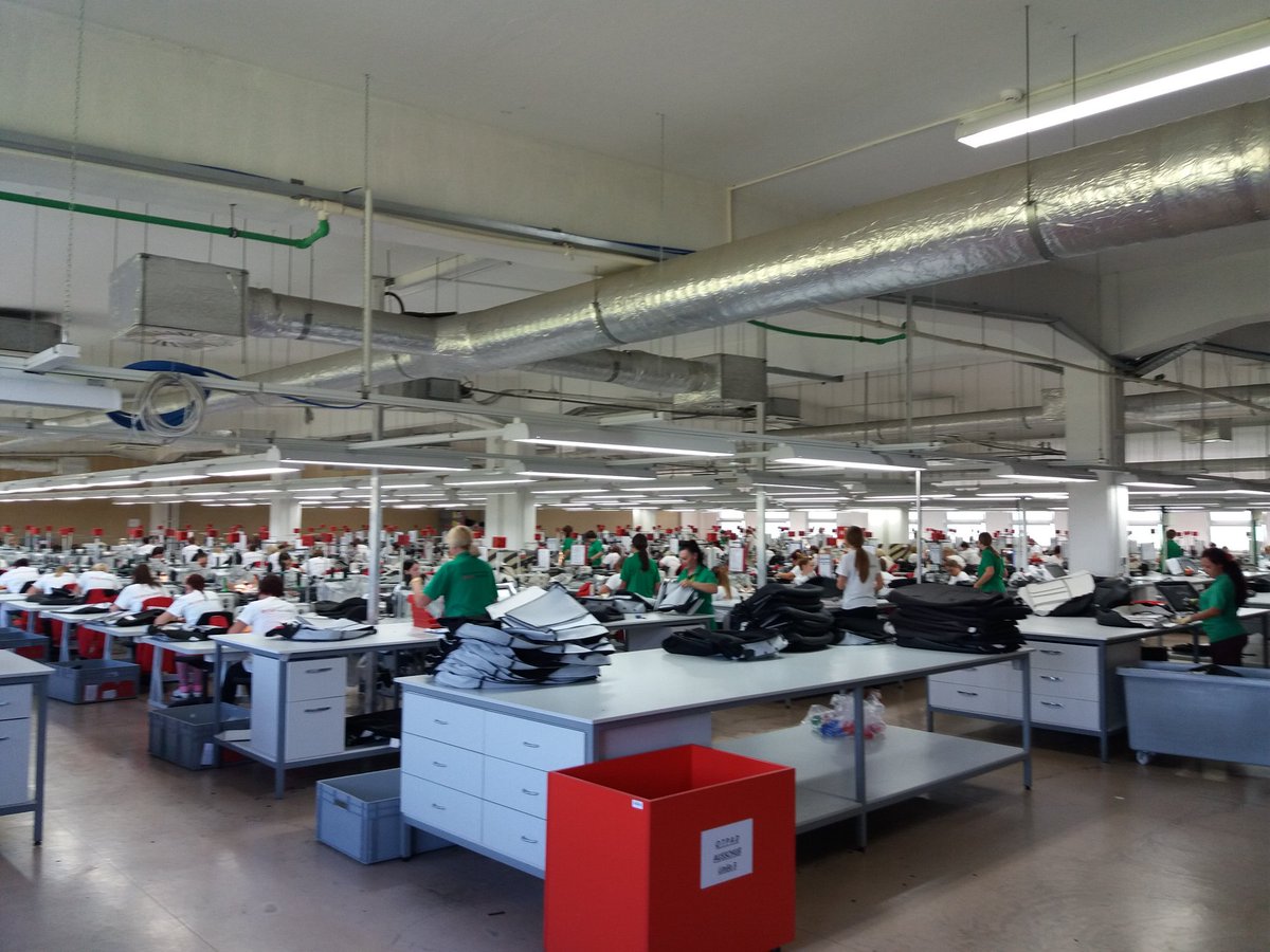 KupferPhilippe's tweet photo. Austrian #Boxmark leading supplier of Automotive industry, 400 employees sewing in Lukavac high end products @Biznisba @agencijafena @klixba https://t.co/RvqEMU7h6P