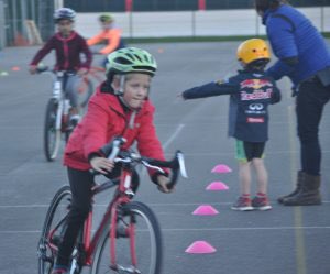 hrtriathlon's tweet photo. Children's age 5-8 years #cyclelessons @FreedomLeisure @arkwp #learntoride in a safe environment every Monday 5:30pm-6:30pm https://t.co/rqwXQ01FvH