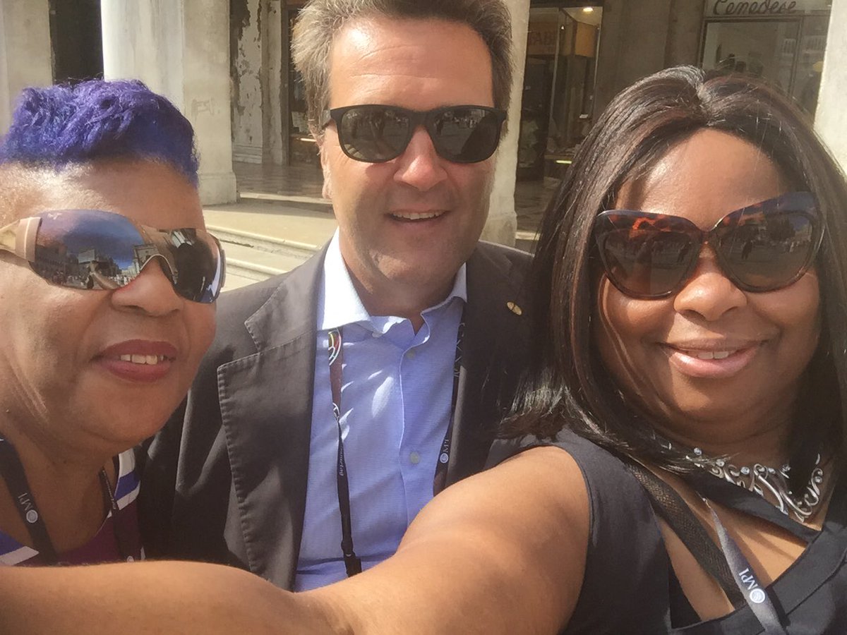 Lynette_Smith18's tweet photo. MPI's Experiential Event Series -walking tour of Venice in San Marcos tour. #mpiexp https://t.co/EpBkP3qqqI