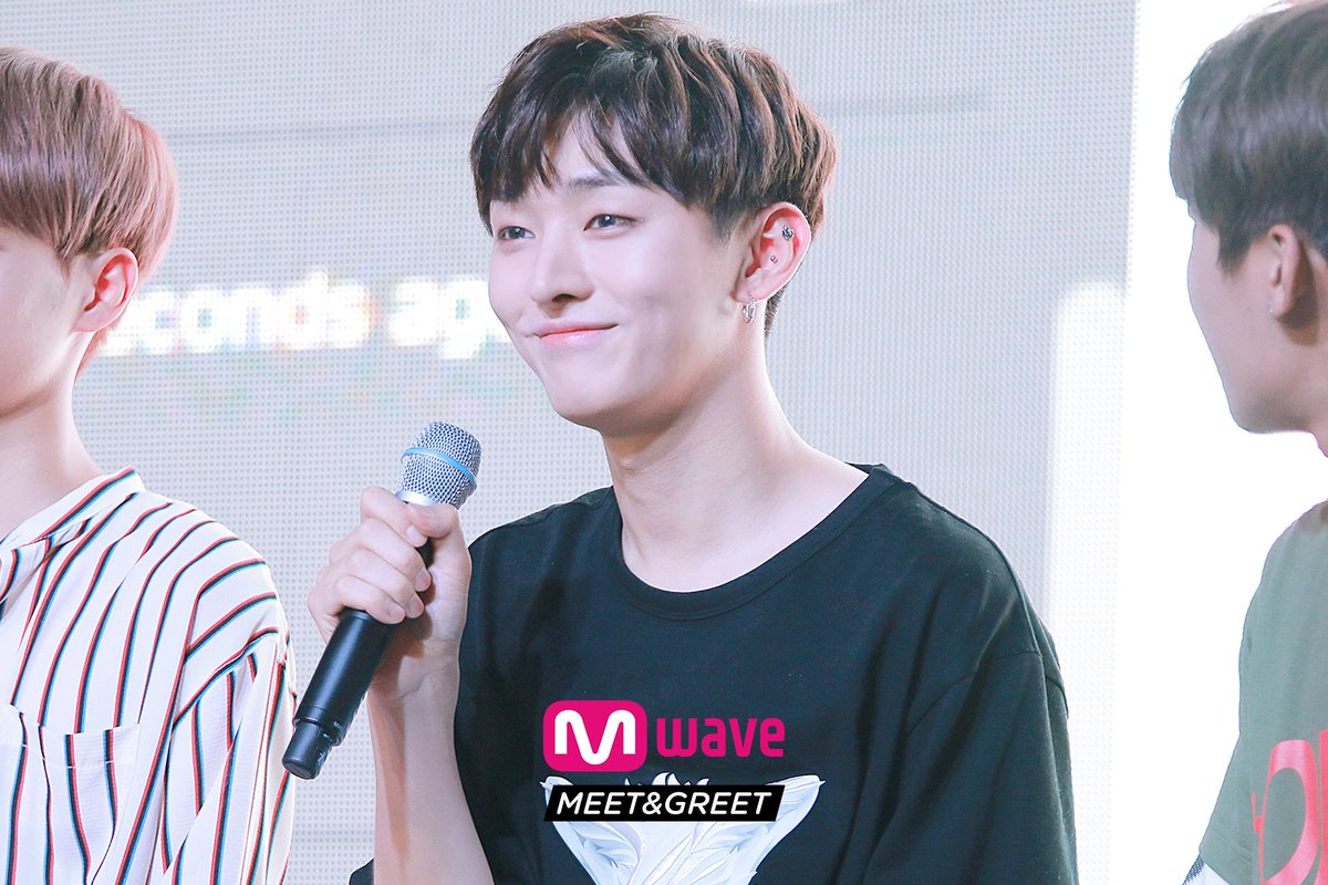 OfficialMwave's tweet photo. @WannaOne_twt [MEET&amp;GREET : THE BEHIND] @WannaOne_twt
📷Check out all the photos (19pics) at https://t.co/zcN35FB8xQ

#WannaOne #워너원 #밋앤그릿
#황민현 #윤지성 #이대휘 https://t.co/McyQA8TriA