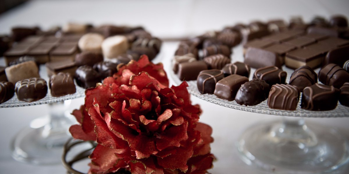 AreaKitchen's tweet photo. L'#Autunno è alle porte e non vediamo l'ora di deliziarvi nuovamente con i nostri golosissimi #buffet a base di #cioccolato 🍫🍫🍫 https://t.co/qOwMlp5Uys