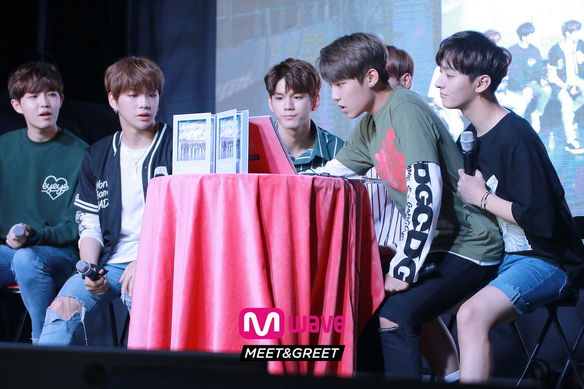 OfficialMwave's tweet photo. @WannaOne_twt [MEET&amp;GREET : THE BEHIND] @WannaOne_twt
📷https://t.co/zcN35FB8xQ
More photos will be uploaded soon!

#WannaOne #워너원 #밋앤그릿 https://t.co/rpMow0zQ0M