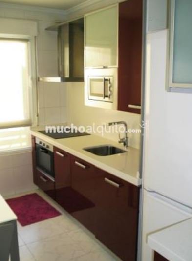 MuchoAlquilo's tweet photo. Vivienda de obra nueva 85m2 con 3 dormitorios en #Vitoria. Salón, cocina equipada y baño. Amueblado. 575€/mes. https://t.co/BaFmljrOHR https://t.co/XTh62jbDvc