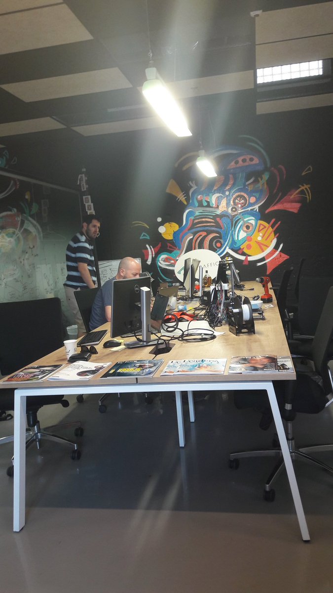 chantal_marion's tweet image. Visite de l&apos;accélérateur @Drive #DLDMTPFrenchTech @DLDConference @Montpellier3m @saurel2014 @Mtp_FrenchTech #International #mobilite