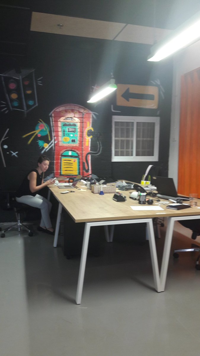 chantal_marion's tweet image. Visite de l&apos;accélérateur @Drive #DLDMTPFrenchTech @DLDConference @Montpellier3m @saurel2014 @Mtp_FrenchTech #International #mobilite