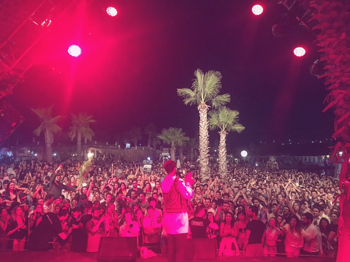 claudio_arduini's tweet photo. Thank you people of #BeforeSunsetBeach, we had a great time in #Çeşme #Turkey !!! 🙏🏼🎶🍹🎉🌅🇹🇷
@oscarandthewolf #music  #beforesunset #türkiye https://t.co/4gmthrUa54