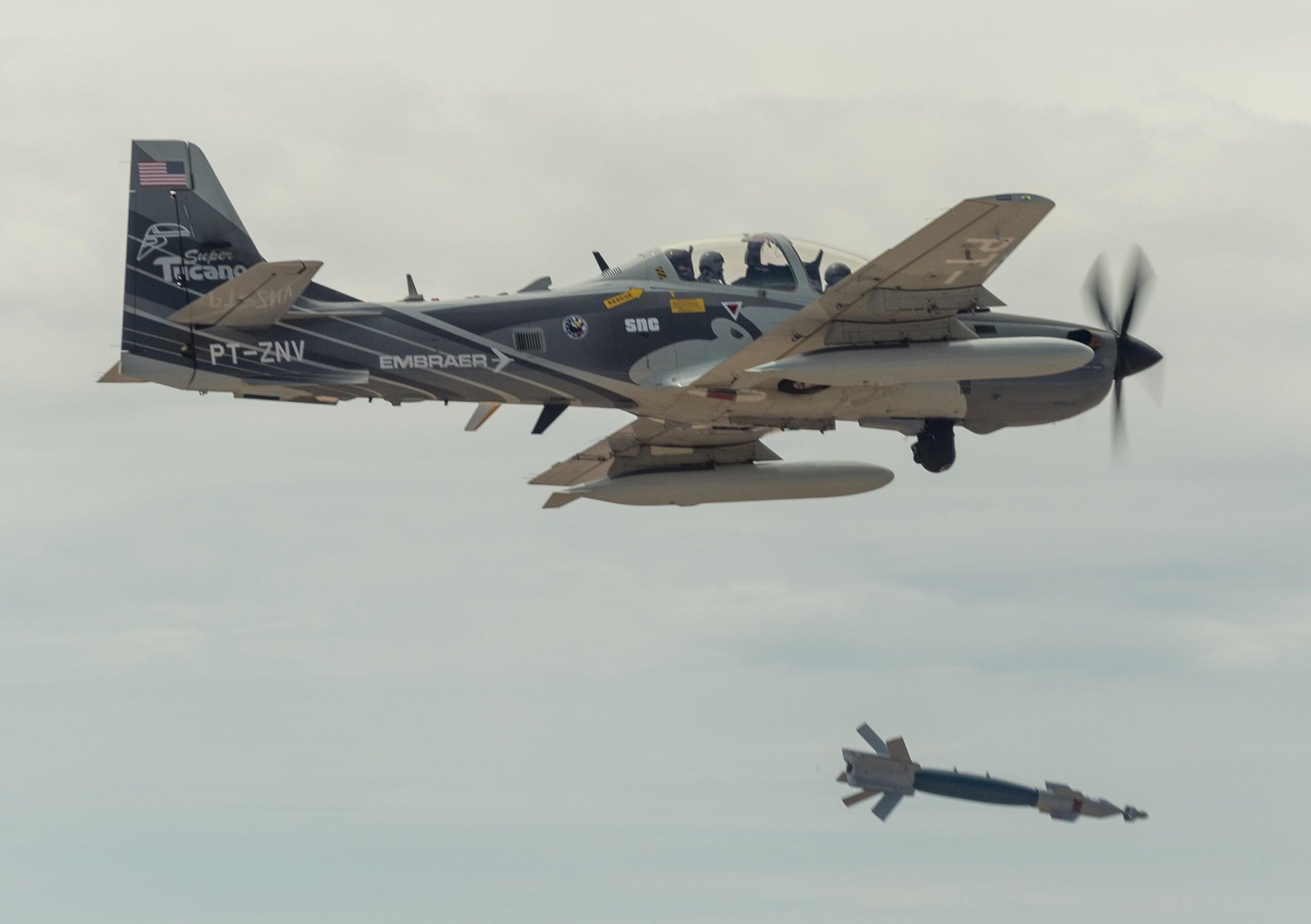 DI3pIsxWsAAMlHu.jpg:large