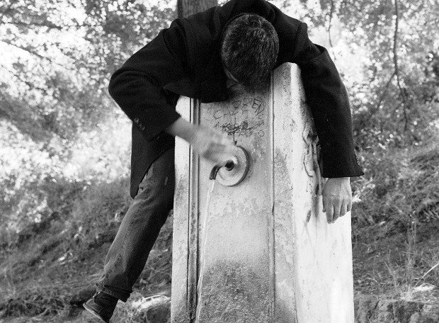 Domani Interno14 Roma l'intenso progetto fotografico Serafino Amato.False Finzioni a cura di Francesca Capriccioli. 
presstletter.com/2017/08/serafi…