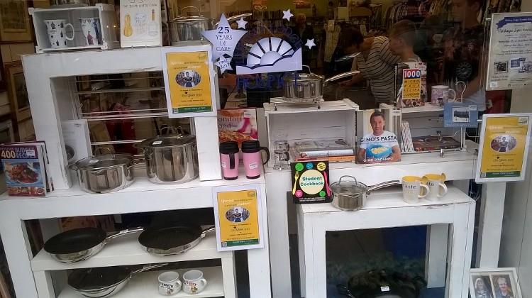 HospiceRetail's tweet photo. Our #Laneham Street Uni window has been done by Katlin.
Why not pop in and take a look if you are gathering bits together :) https://t.co/3aAmehqXSu