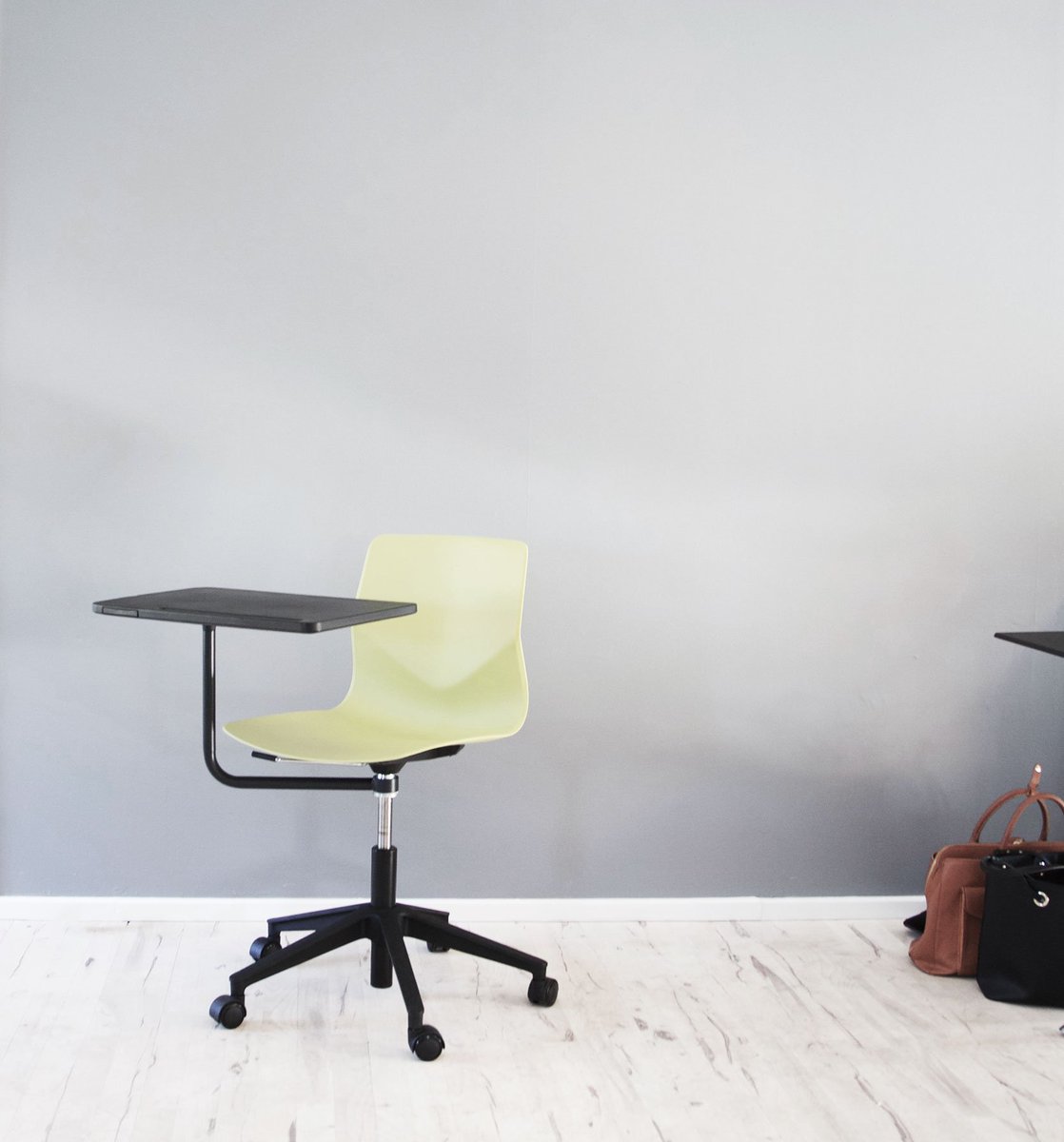 fourdesign's tweet photo. Four®Sure 66, You Spin Me Round!
#FunAtWork #HaveASpinAroundOnUs // #FourDesign #InnoTab #SmartDesign https://t.co/OszvDiF8fC https://t.co/WnUMdzIFOc