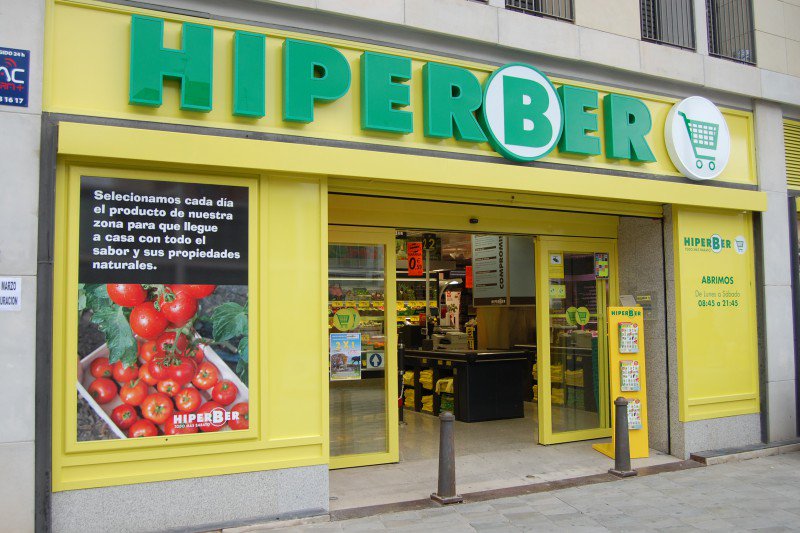 COPEElche's tweet photo. Desde COPE Elche mandamos nuestro más sentido pésame a toda la familia de #Hiperber por el fallecimiento de José Bernabéu Pic. https://t.co/nt4sgXKCtp