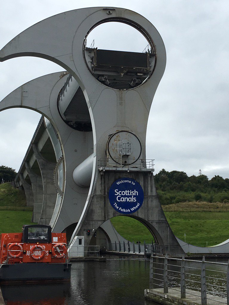zeilisj's tweet photo. #FalkirkWheel. Imagine one canal 28m higher than other. #marvelofengineering replaced 11 locks. #travelinretirees https://t.co/VUtyxiIIiq