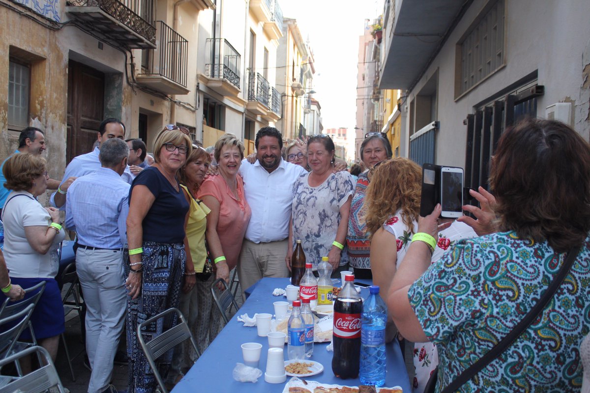 PPVilareal's tweet photo. Començat l'esmorzar Popular, volem agrair a tots els assistents la seua participació.
Bones festes!!! 😉 #FestesVila #MDG17 #Vilareal https://t.co/m7CoUH1IVE