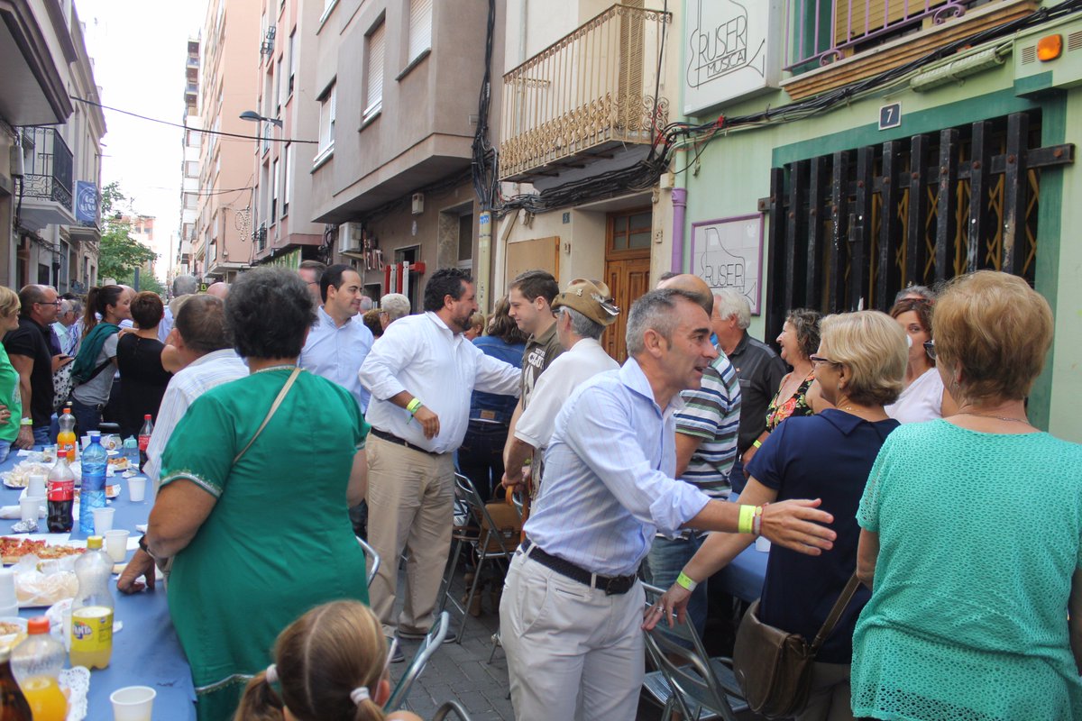 PPVilareal's tweet photo. Començat l'esmorzar Popular, volem agrair a tots els assistents la seua participació.
Bones festes!!! 😉 #FestesVila #MDG17 #Vilareal https://t.co/m7CoUH1IVE
