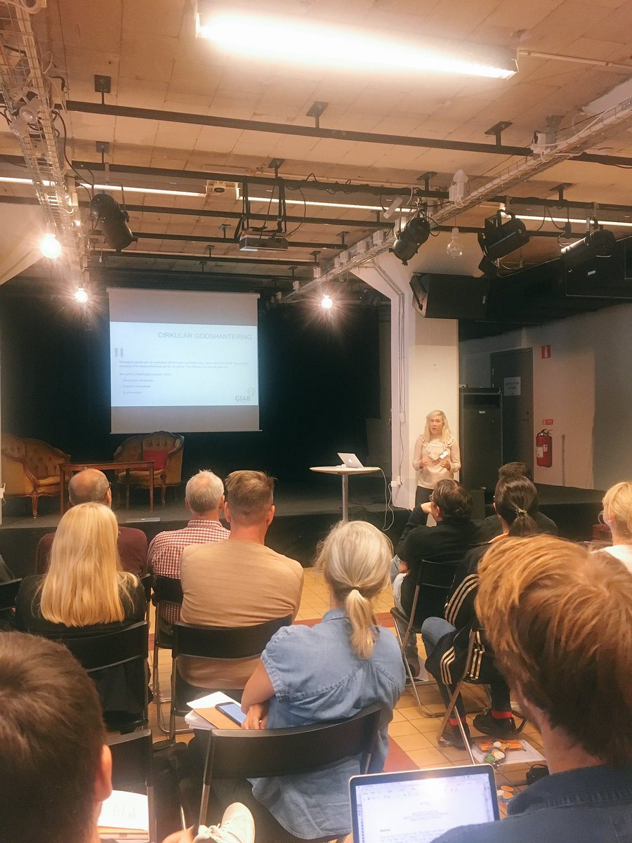 MistraRees's tweet photo. REES partner @GIABgodsinlosen presenting their business model for reusing IT-products #MISTRAREES #businessbazaar https://t.co/PK6AKOYIN1