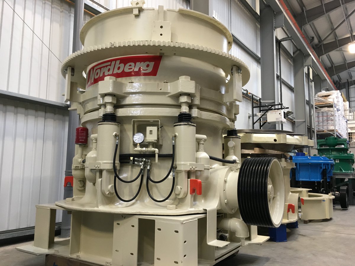 CMS_Cepcor's tweet photo. #Metso #Nordberg HP300 #crusher rebuilt by CMS Cepcor® and ready to ship to customer in Spain #crusherservice https://t.co/kTeQA9ReW0 https://t.co/h67BvHl8JG