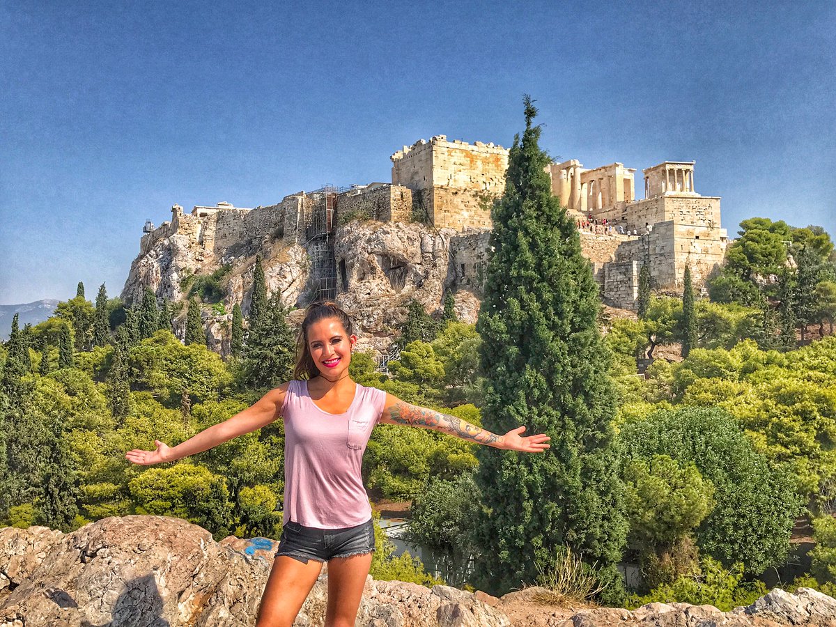 TPalmerMusic's tweet photo. Love it here in Athens! ❤️💁🏻💃🏻 https://t.co/RNOSgBiWrj