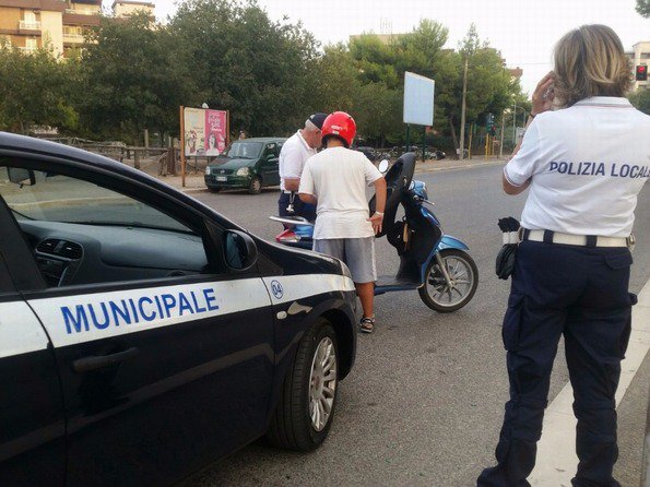 Sicurezza stradale, "Need for helmet" la campagna di prevenzione a #foggia teleblu.tv/foggia/107951/…