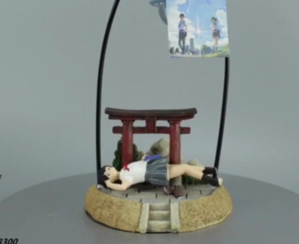 これはひどいｗ中国で発売された「君の名は。」の無版権フィギュアのクオリティが低いｗｗｗ