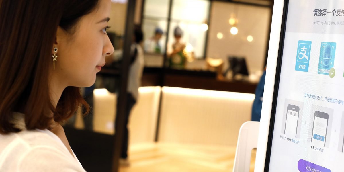 thenextweb's tweet photo. KFC lets you pay for meals with your smile in China https://t.co/ZbxwjoNdqH https://t.co/M3oKLxlHTw