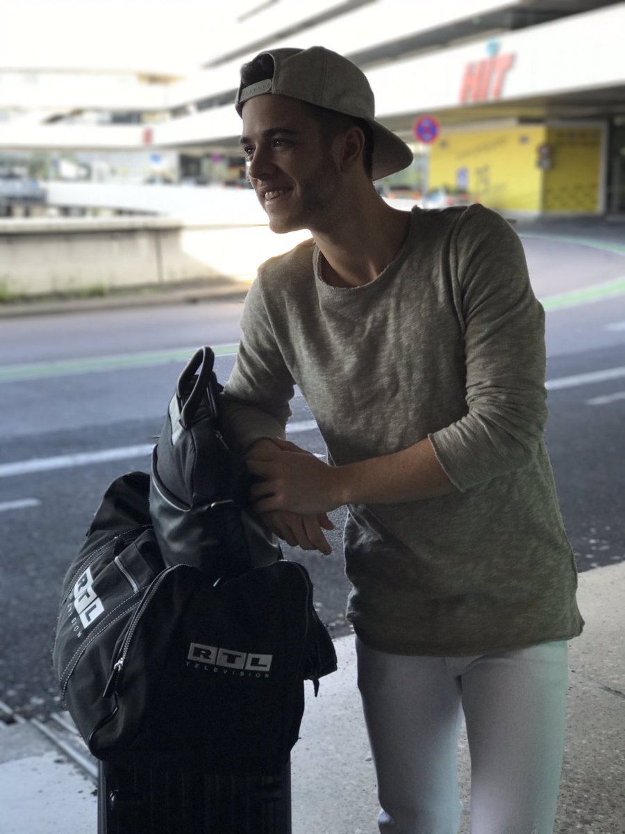 haenni__luca's tweet photo. After 3 Months i leave cologne😢❤️#goodtime #rtl #nextstopsweden #project #music #germany https://t.co/MF6FzgDP7v