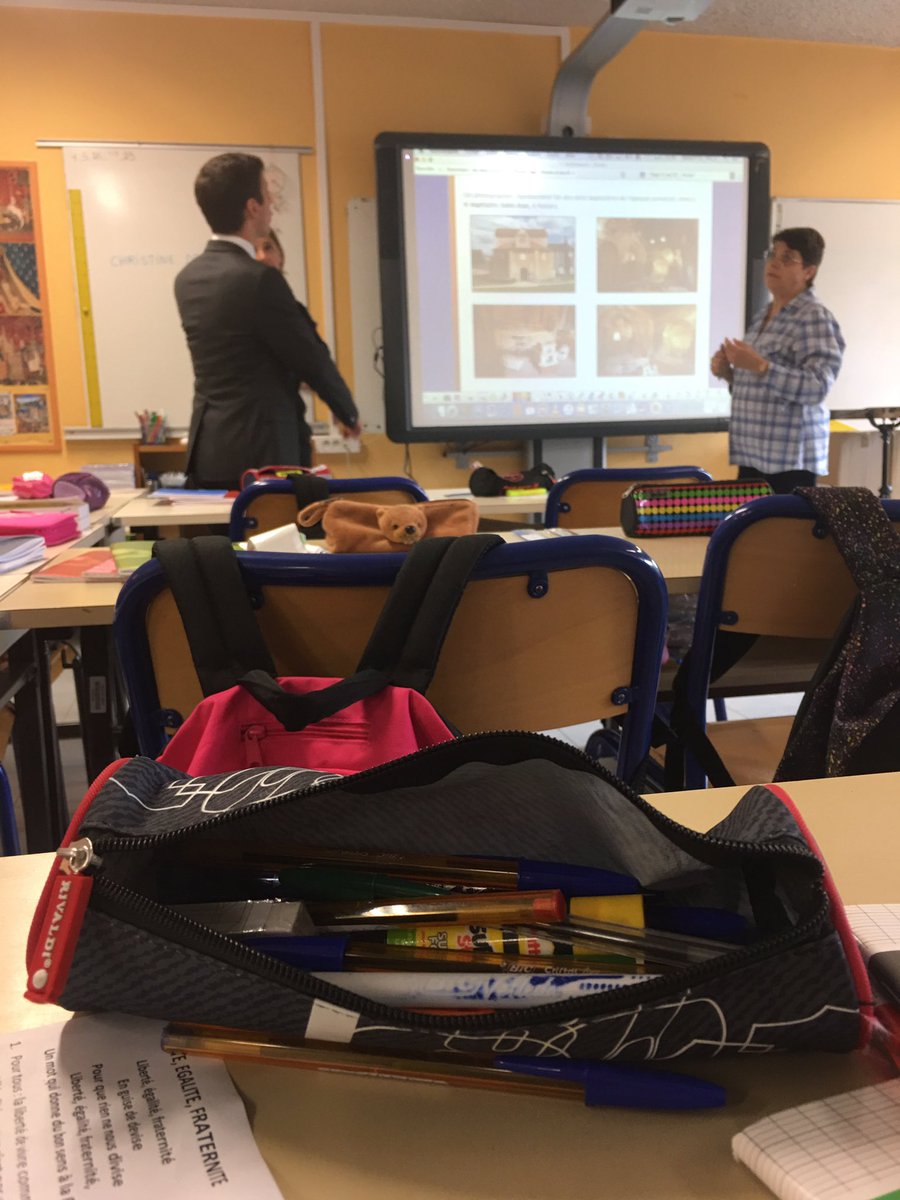 Aurelientache's tweet photo. Ce matin #RentreeEnMusique à l'école des Genottes pour cette #rentréescolaire . Merci à @jmblanquer @Ministere2_Edu pour ce beau dispositif https://t.co/SyoNKXrzgU