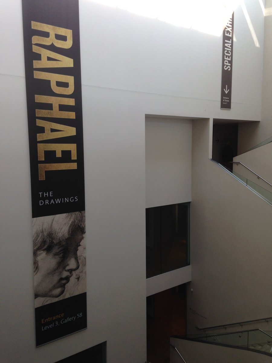 RaisingGinger's tweet photo. Great to see #RaphaelDrawings interpretation spilling into other galleries @AshmoleanMuseum #sketchingwelcome https://t.co/ENtTA85ype