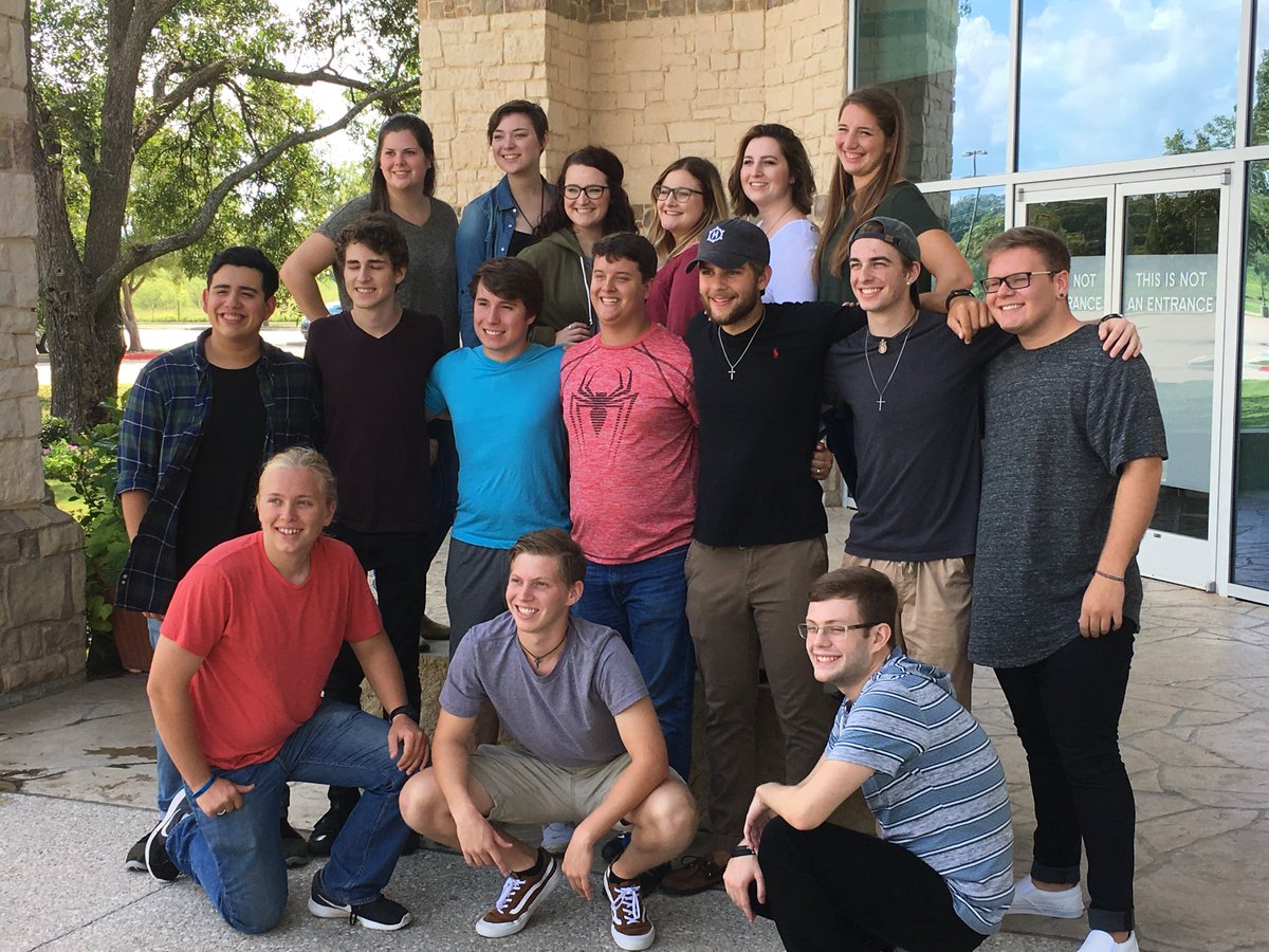 CordelRobinson's tweet photo. I am SO excited for VCLA to start tomorrow!  What a privilege - to journey for 9 months with these 16 amazing young adults! #kingdomleaders https://t.co/caM8GqgMgh