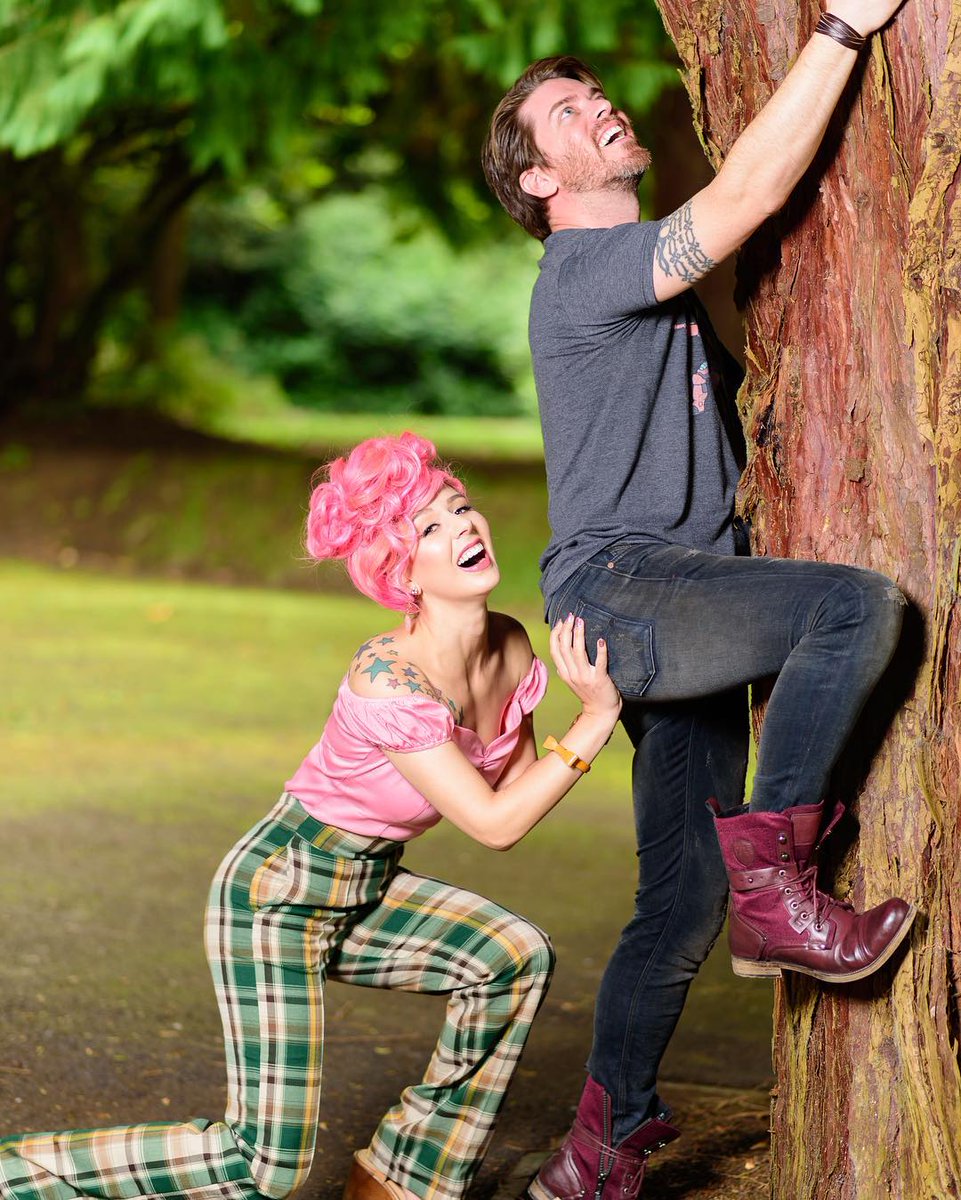 annalee_belle's tweet photo. Because life is all about lifting each other up, not tearing each other down. 💗 Let's all do something helpful today. ☺️ IG for deets! https://t.co/TfWu5zwMN3