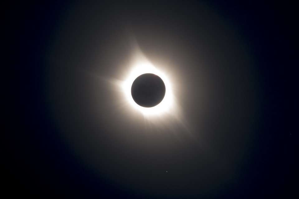bhphoto's tweet image. &quot;I have experienced the fastest, most frantic, &amp;amp; most ethereal 2 mins of my life!&quot; @TRVPhoto on Totality #Eclipse17 bhpho.to/2vF6r4r